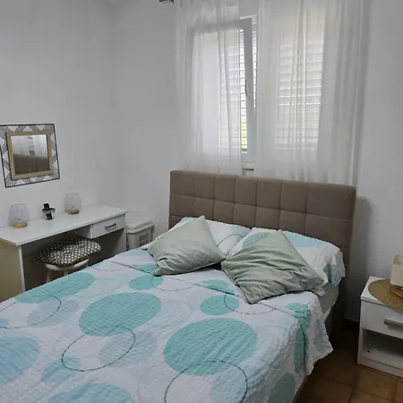 Apartment Eden Tisno